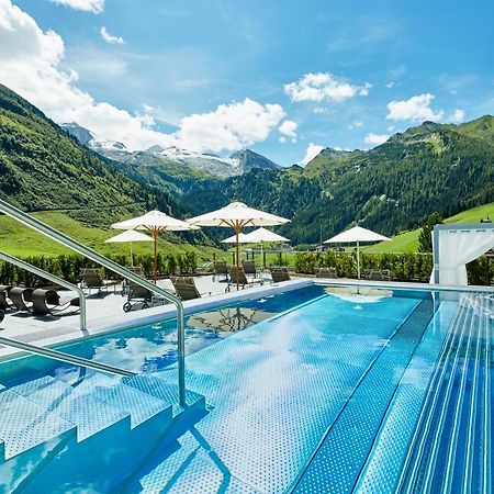 Hotel Berghof Crystal Spa & Sports Тукс Экстерьер фото