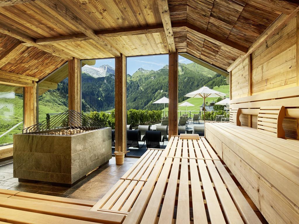 Hotel Berghof Crystal Spa & Sports Тукс Экстерьер фото