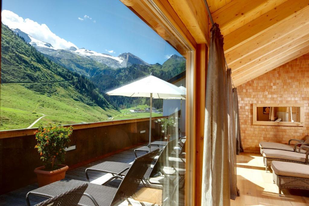 Hotel Berghof Crystal Spa & Sports Тукс Экстерьер фото