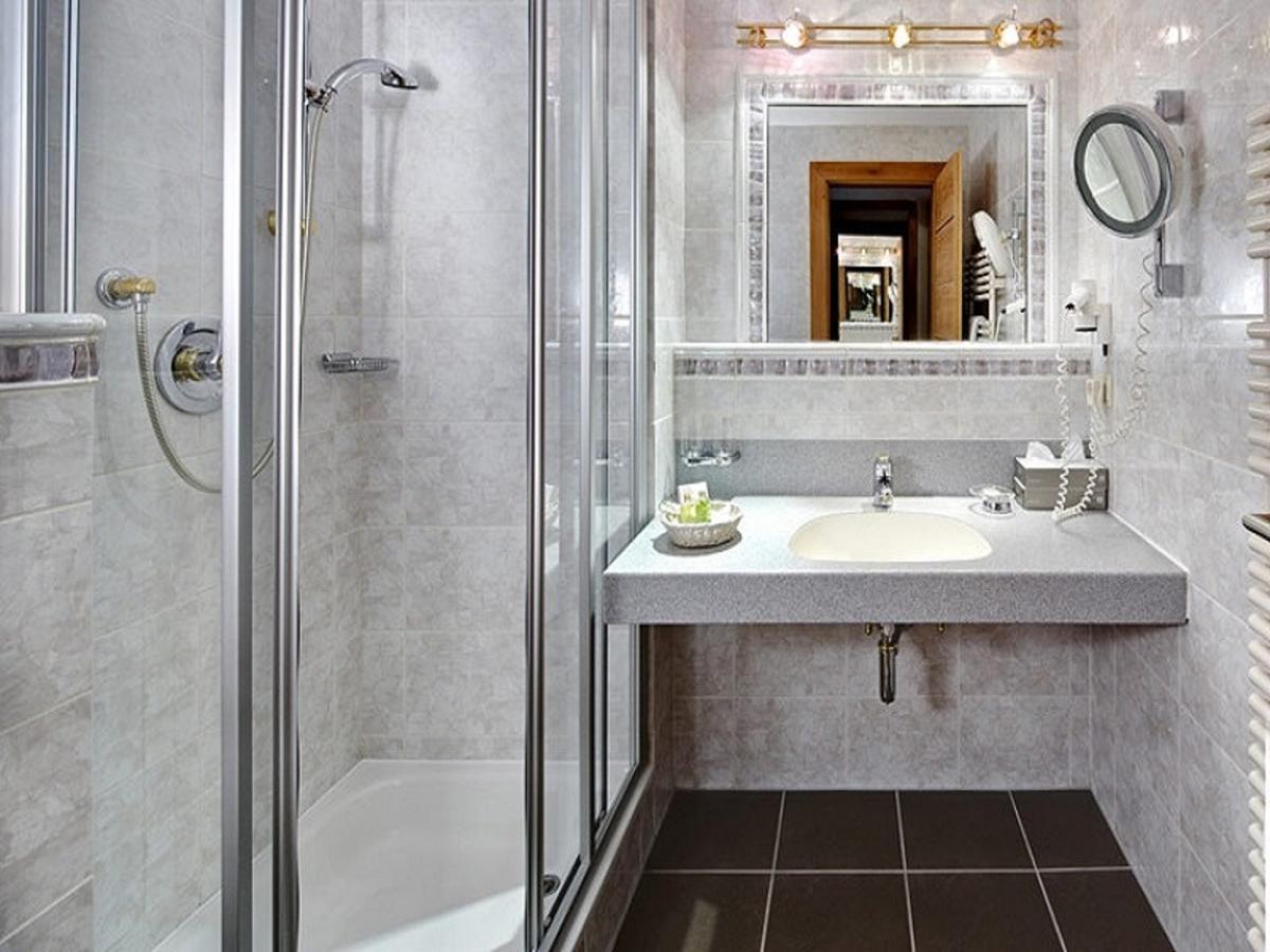 Hotel Berghof Crystal Spa & Sports Тукс Экстерьер фото